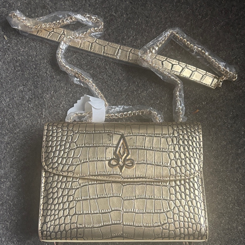 Gold Croc-Embossed Crossbody Bag Vintage style